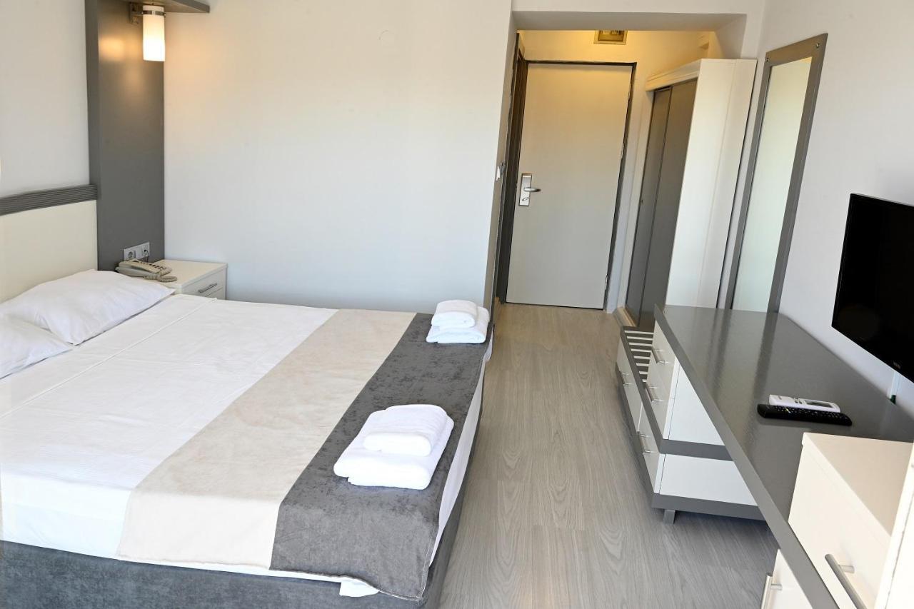 Roxx Royal Hotel كوشاداسيه المظهر الخارجي الصورة