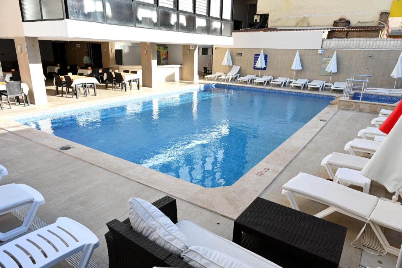 Roxx Royal Hotel كوشاداسيه المظهر الخارجي الصورة