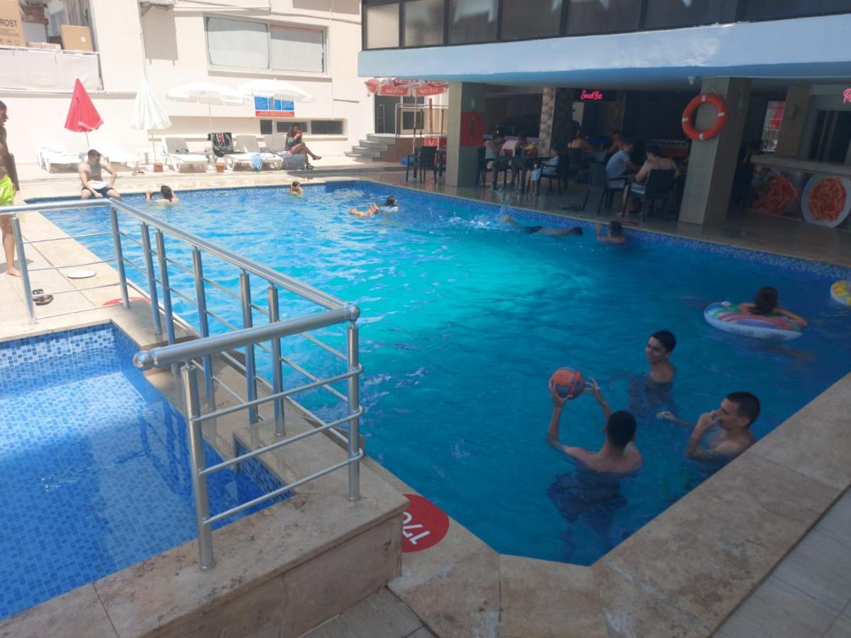 Roxx Royal Hotel كوشاداسيه المظهر الخارجي الصورة