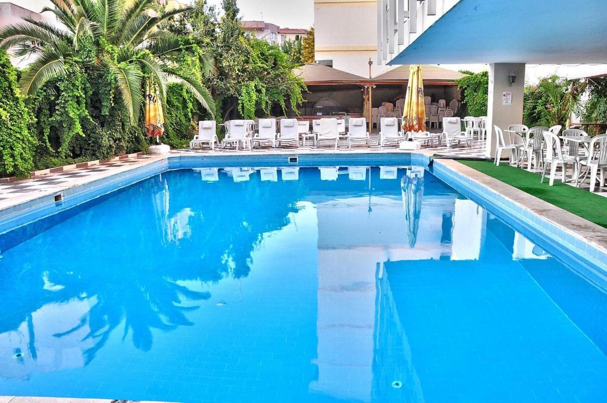 Roxx Royal Hotel كوشاداسيه المظهر الخارجي الصورة